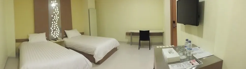 Studio Inn & Suites-1