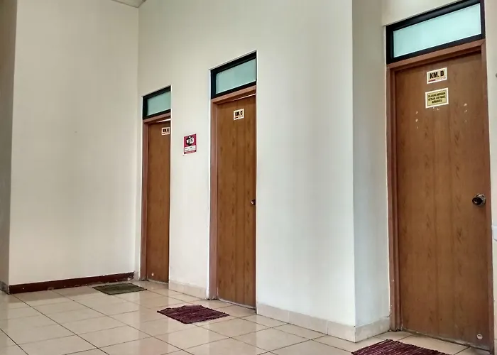 Imam Bonjol Hostel Semarang